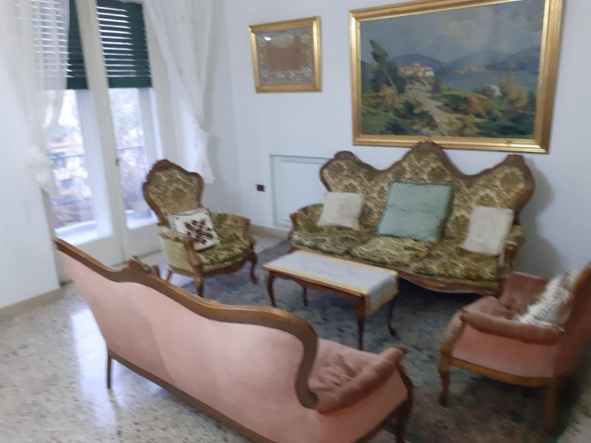 לינה וארוחת בוקר קאסרטה A Casa Di Adele מראה חיצוני תמונה