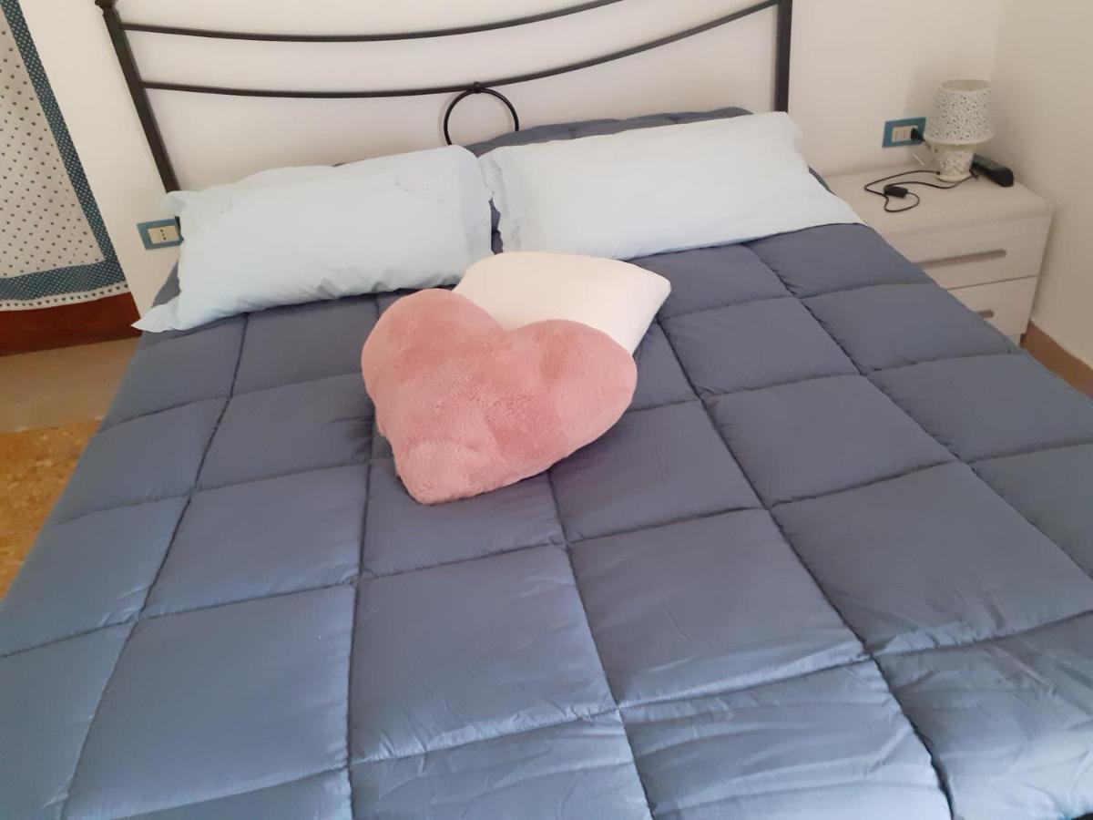 לינה וארוחת בוקר קאסרטה A Casa Di Adele מראה חיצוני תמונה