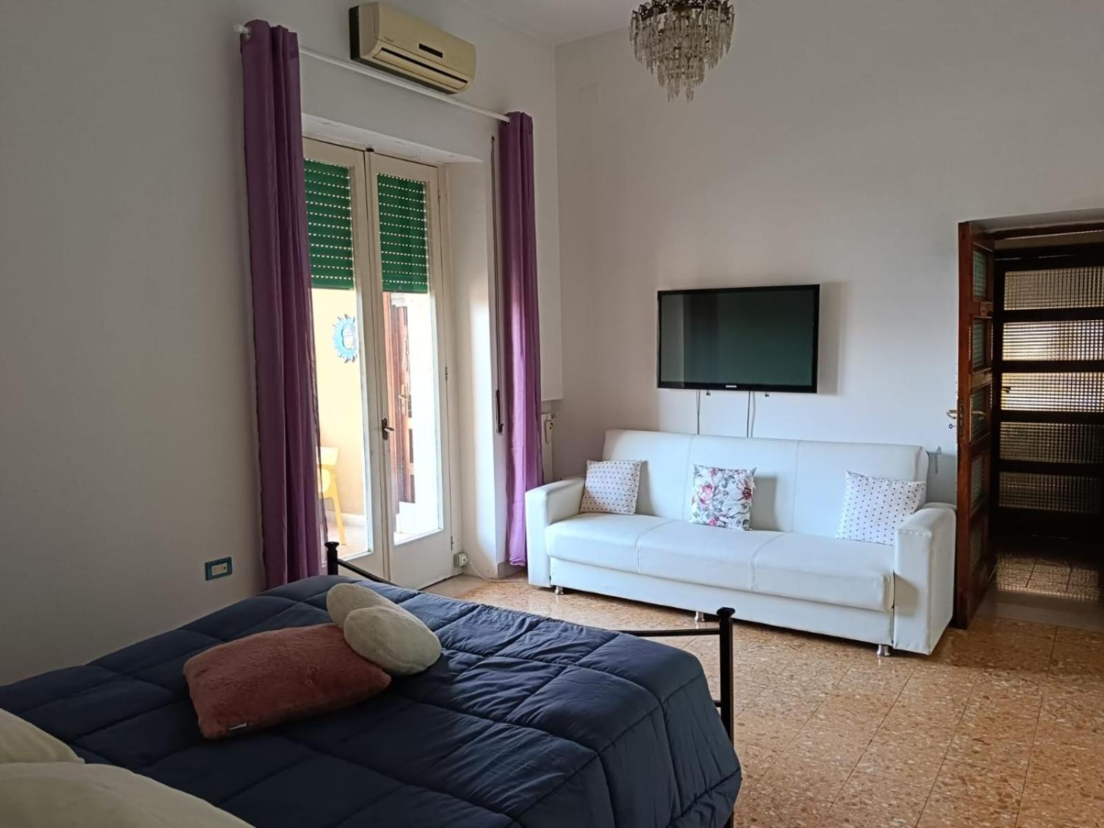 לינה וארוחת בוקר קאסרטה A Casa Di Adele מראה חיצוני תמונה
